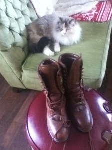Cute boots with Eliza